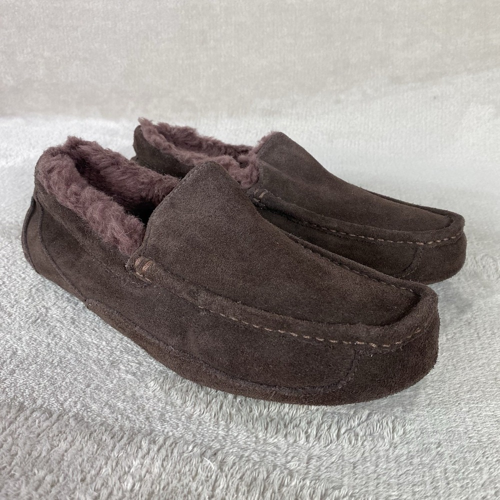 UGG Ascot Mens Slippers Loafer Size 9 Chocolate Brown Suede Sheepskin Slip On
